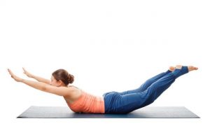 una postura de yoga perjudicial si se sufren dolores en la espalda