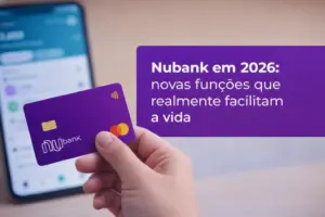 Mão segurando um cartão Nubank roxo com logotipo Mastercard e fundo digital